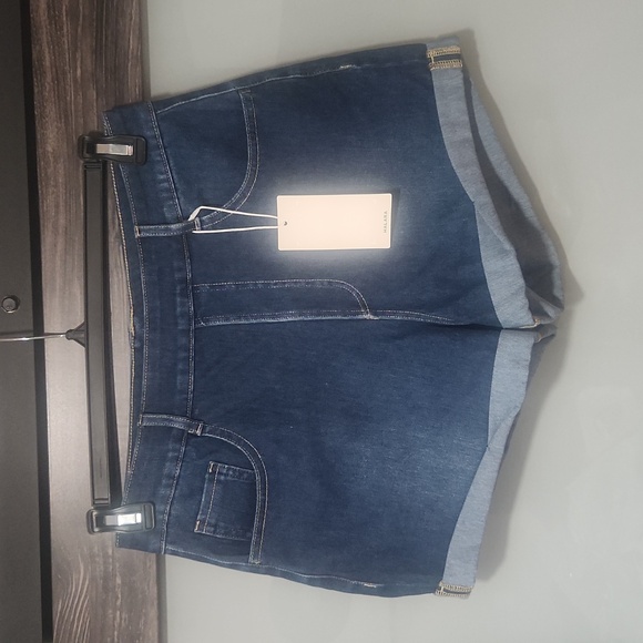 Halara jean shorts - Picture 1 of 4